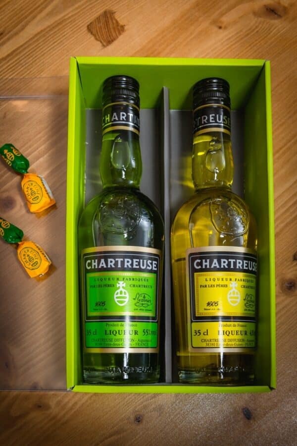 Coffret 2 bouteilles Chartreuse verte et jaune Photo-Alain-Douce