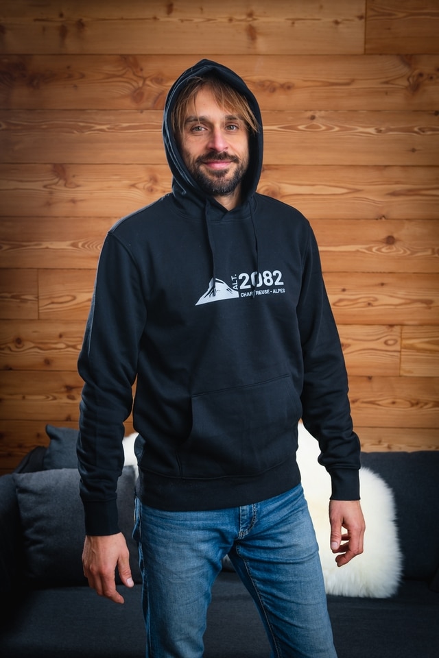 Sweat ecoresponsable noir Chartreuse 2082-Photo-Alain-Douce BD-181-TBD