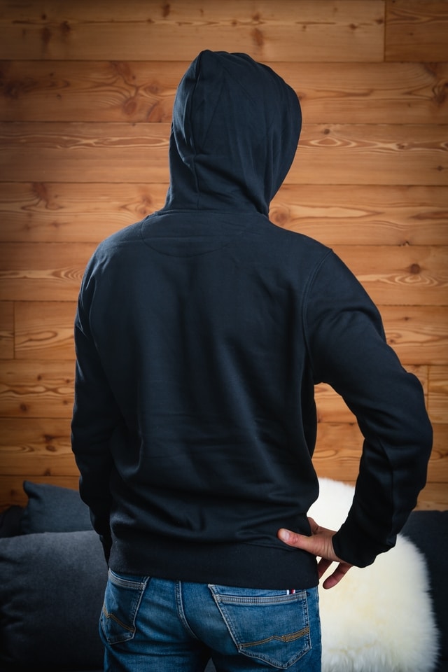 Sweat ecoresponsable noir Chartreuse 2082-Photo-Alain-Douce BD-183-TBD