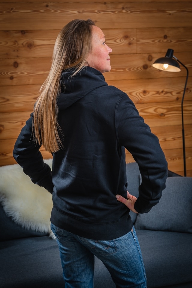 Sweat ecoresponsable noir Chartreuse 2082-Photo-Alain-Douce BD-187-TBD Sweat ecoresponsable noir Chartreuse 2082-Photo-Alain-Douce BD-187-TBD